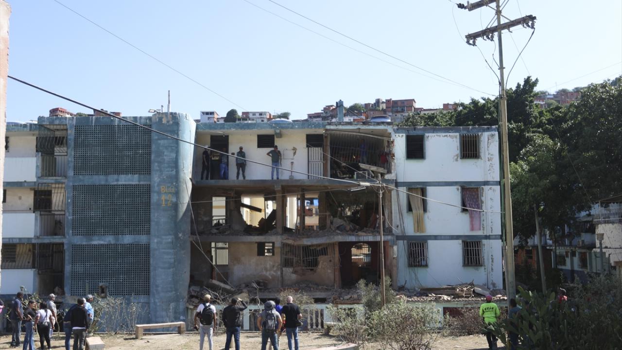 Venezuela’da ABD operasyonunun ardından enkaz temizleme çalışmaları