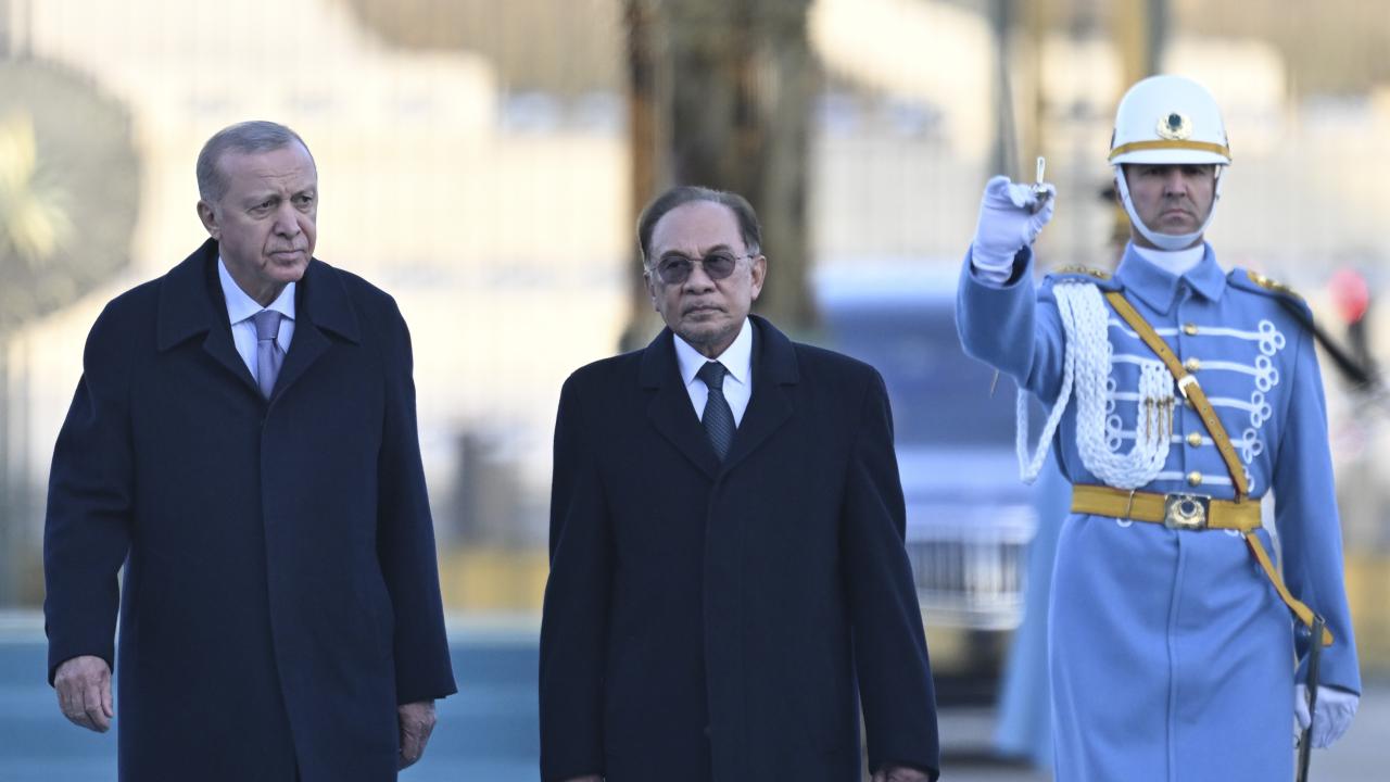 Malezya Başbakanı Enver: Türk sanayisinin bilim ve sanayi konusundaki kapasitesine inanıyoruz