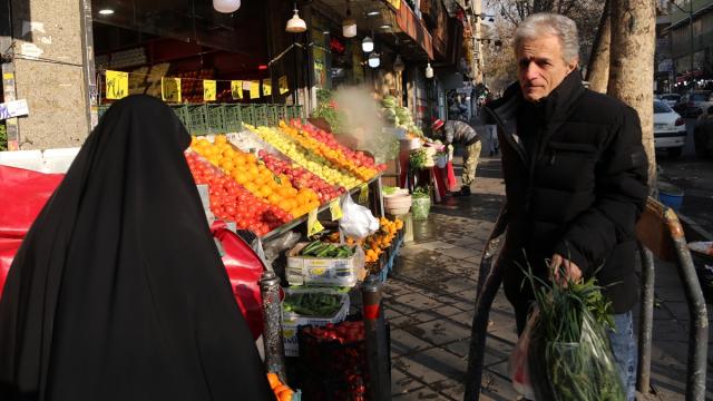 İran'daki ekonomik kriz halkı olumsuz etkiliyor