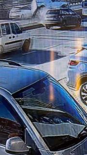 Bariyere çarptı, yan yattı