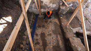 Smyrna'da kem gözlere karşı "Süleyman düğümü" motifli mozaikli oda keşfedildi