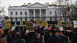 Washington'da ABD'nin Venezuela'ya düzenlediği saldırı protesto edildi