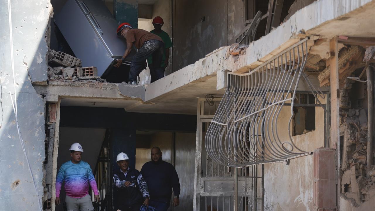 Venezuela’da ABD operasyonunun ardından enkaz temizleme çalışmaları