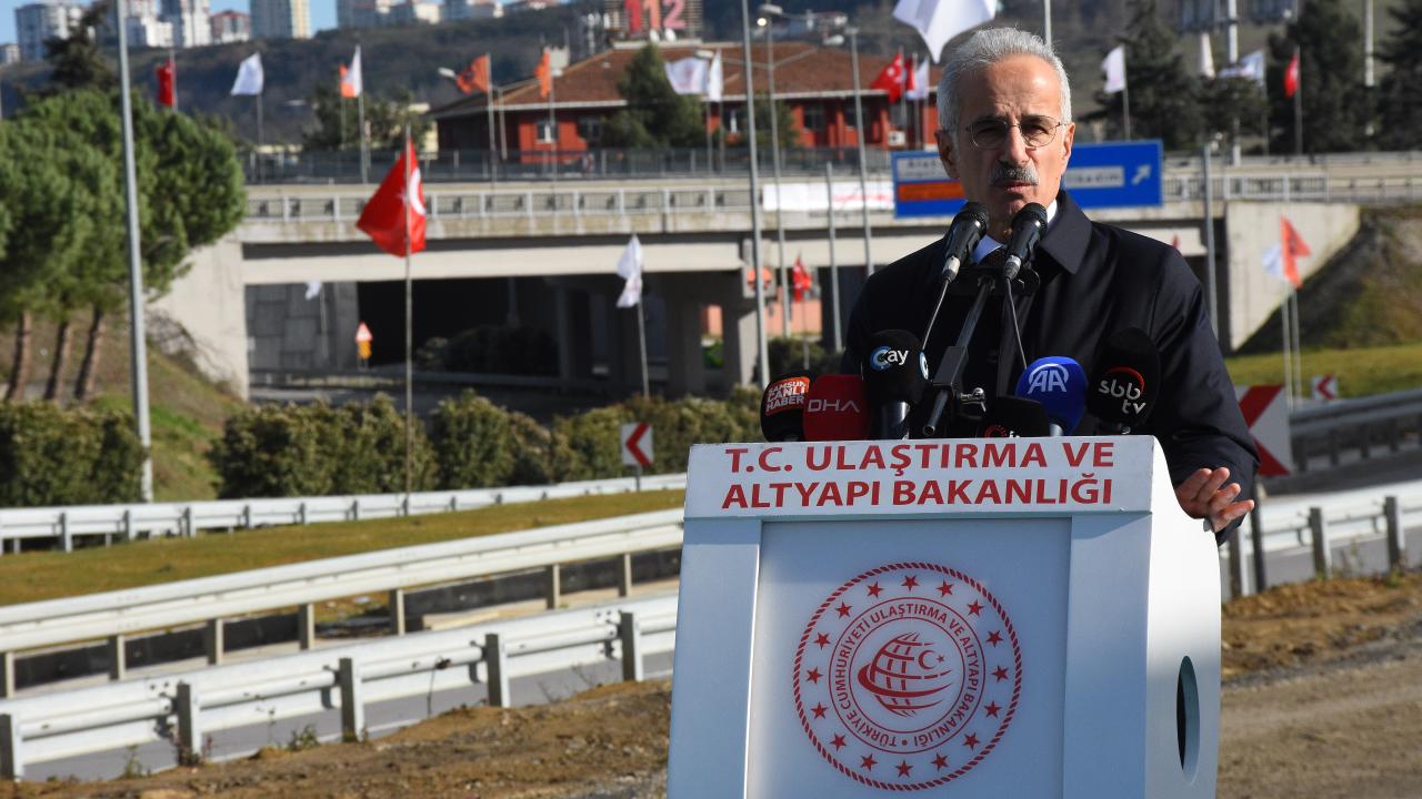 Bakan Uraloğlu: Yeşilkent Kavşağı sayesinde yıllık 645 milyon lira tasarruf sağlayacağız