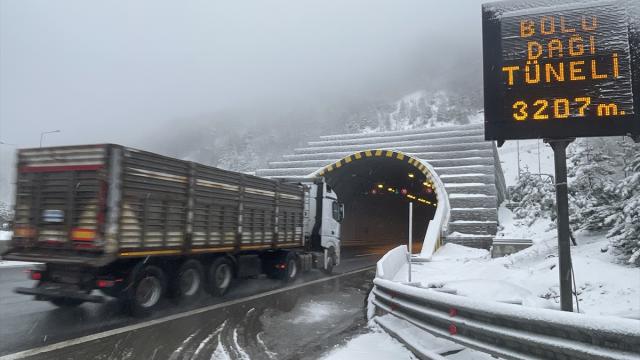 Bolu Dağı geçişinde kar etkili oluyor