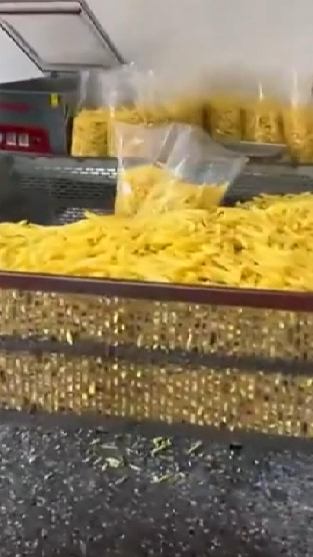 Hijyen koşullarına uymayan 600 kilo patates cipsine el konuldu
