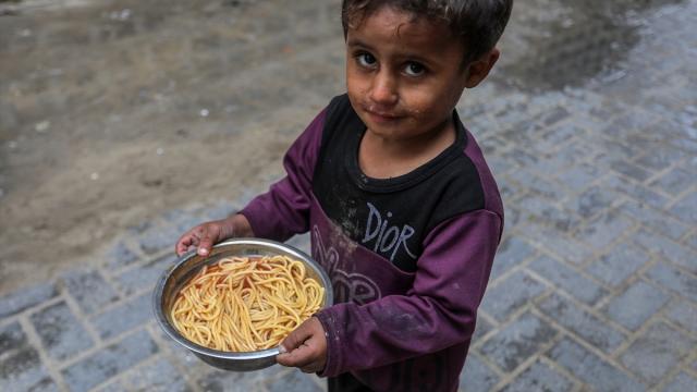 Gazze'de Filistinlilere yemek dağıtımı yapıldı