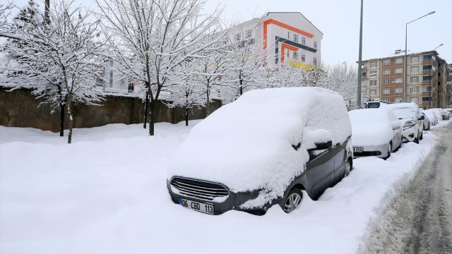 Yurtta kar yağışı ve soğuk hava etkili oluyor