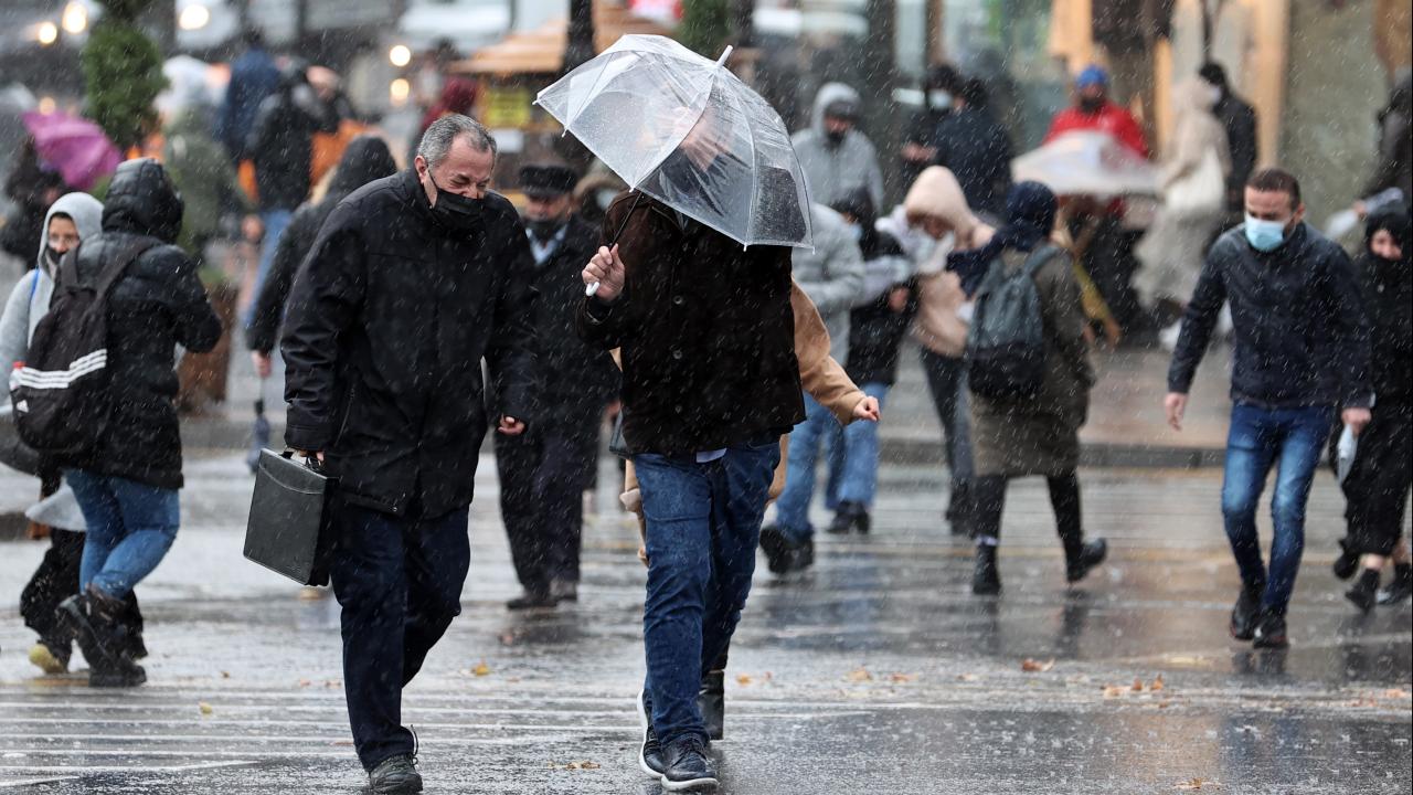 Ankara için kuvvetli yağış ve fırtına uyarısı