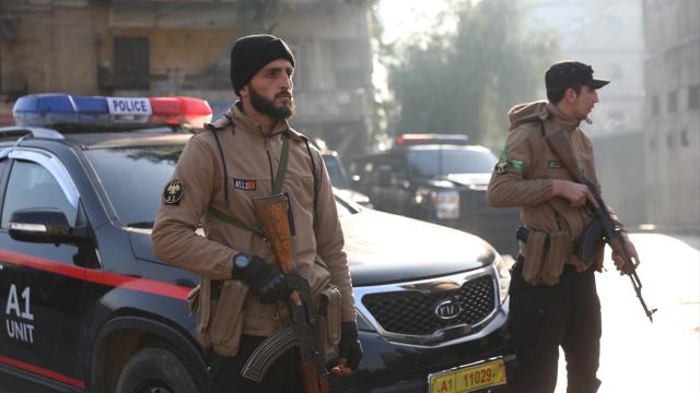 Suriye ordusu, Halep’te YPG/SDG işgalindeki Eşrefiyye'yi büyük ölçüde kontrol altına aldı