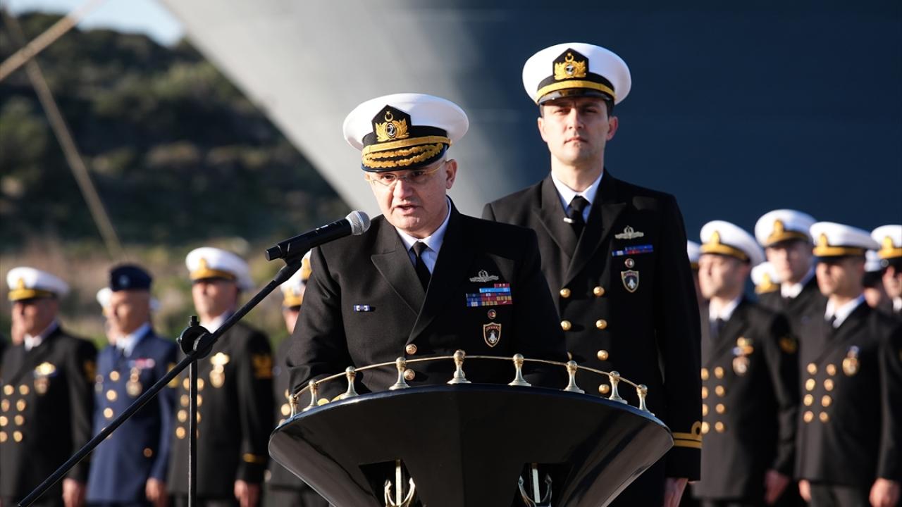 "Şanlı bayrağımızı engin denizlerde şerefle dalgalandıracağız