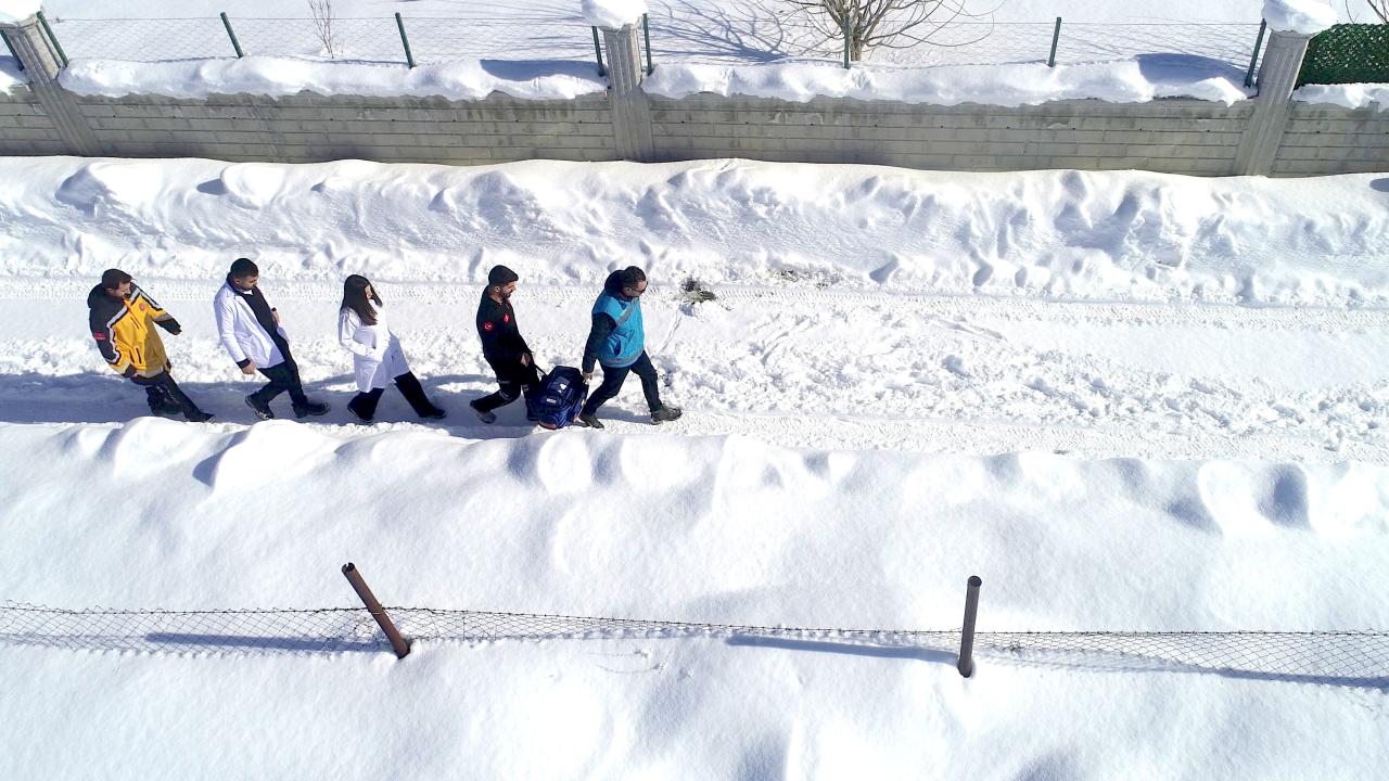 "Kışın çetin geçtiği illerden birinde görev yapıyoruz"