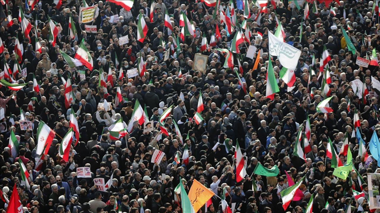 İran'daki protestolarda 3 bin 919 ölü, 24 bin 669 gözaltı