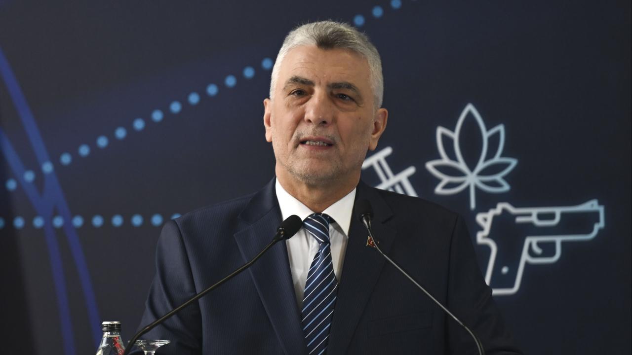 Bakan Bolat: Gümrüklerden 187 milyon yolcu geçti