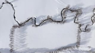 Yozgat'ta kar güzelliği eklenen menderesler havadan görüntülendi