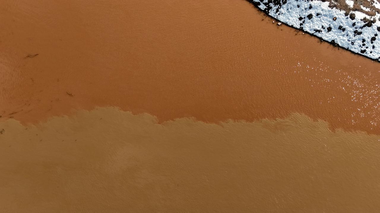 Rengi adı gibi kızıla döndü