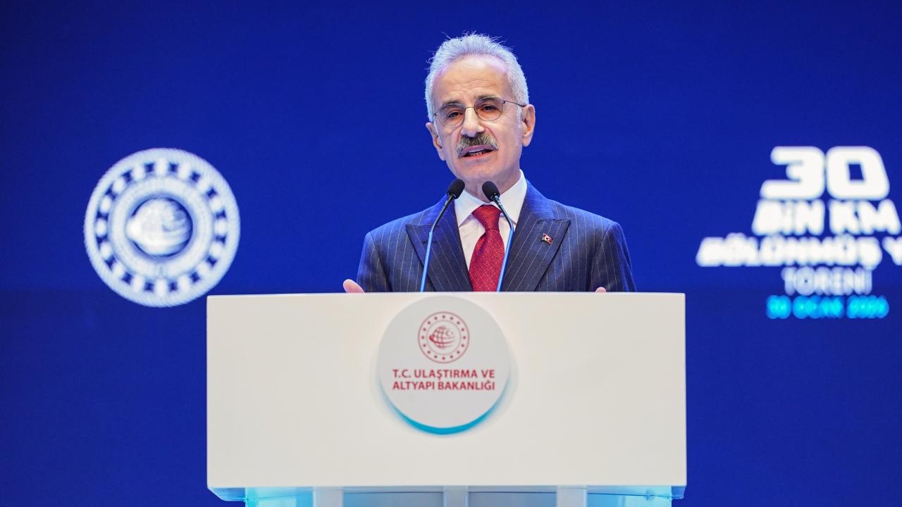 Bakan Uraloğlu: Bölünmüş yol ağımızı 30 bin kilometreye çıkardık