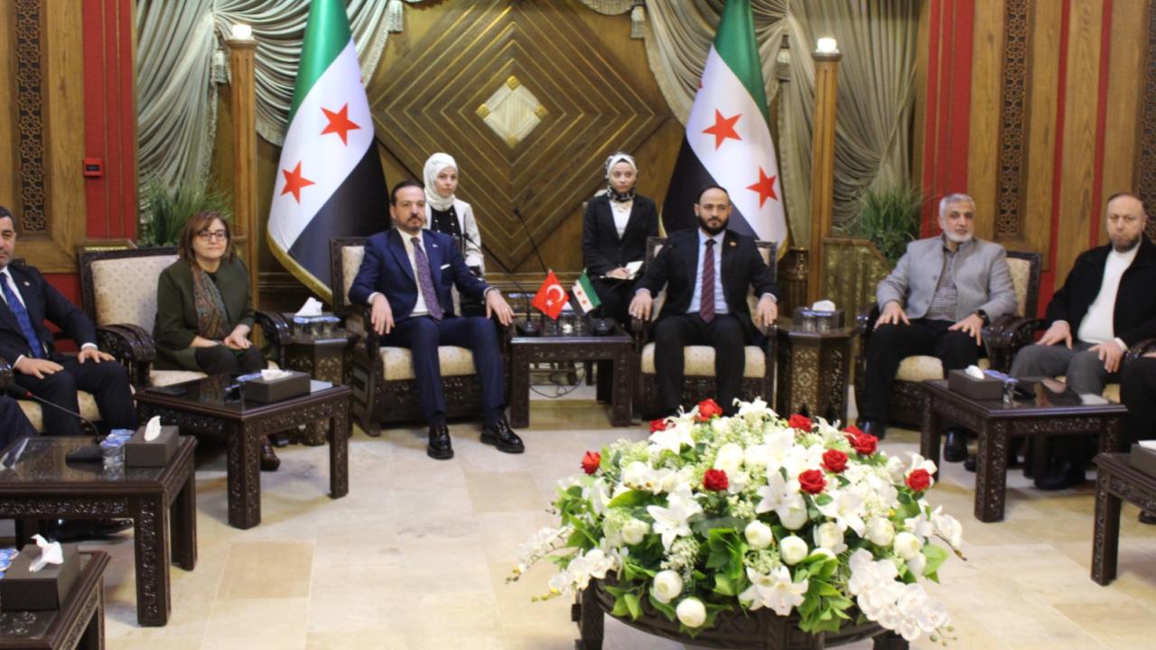 AK Parti Genel Başkan Yardımcısı Zorlu: Aynel Arab bölgesindeki insani koridor sorunsuz işliyor