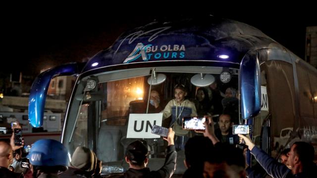 Refah Sınır Kapısı üzerinden Gazze’ye dönen 12 Filistinli, Nasır Hastanesi’ne ulaştı