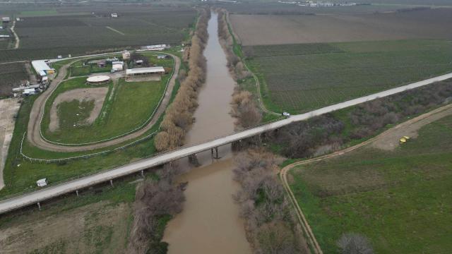 Kuruyan Gediz Nehri, yağışlar sonrası eski günlerine döndü