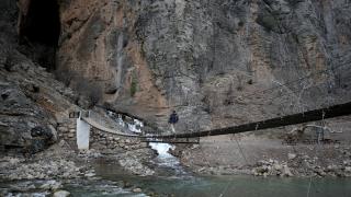 Göksu Şelalesi, yenilenen asma köprüsüyle doğaseverlere keyifli yolculuk sunuyor