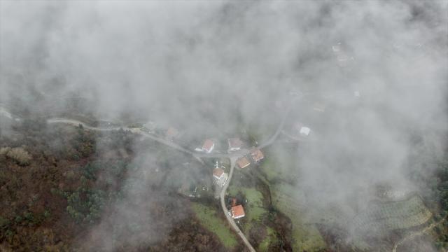 Sinop'ta köyler sis manzarasıyla görüntülendi