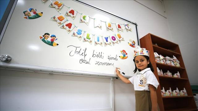 Tatil bitti, ders zili bugün çalacak haber görseli