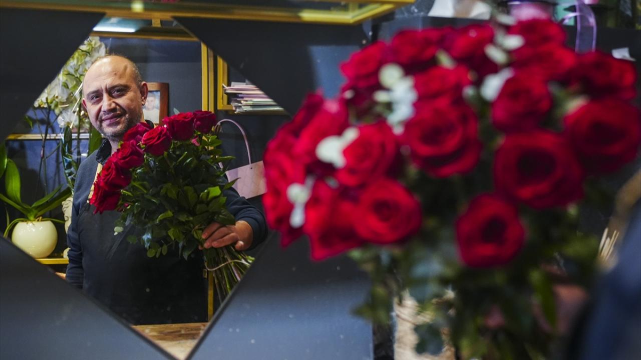 "Çiçekçi mağazalarımızdan çiçek almanızı önemle rica ediyoru