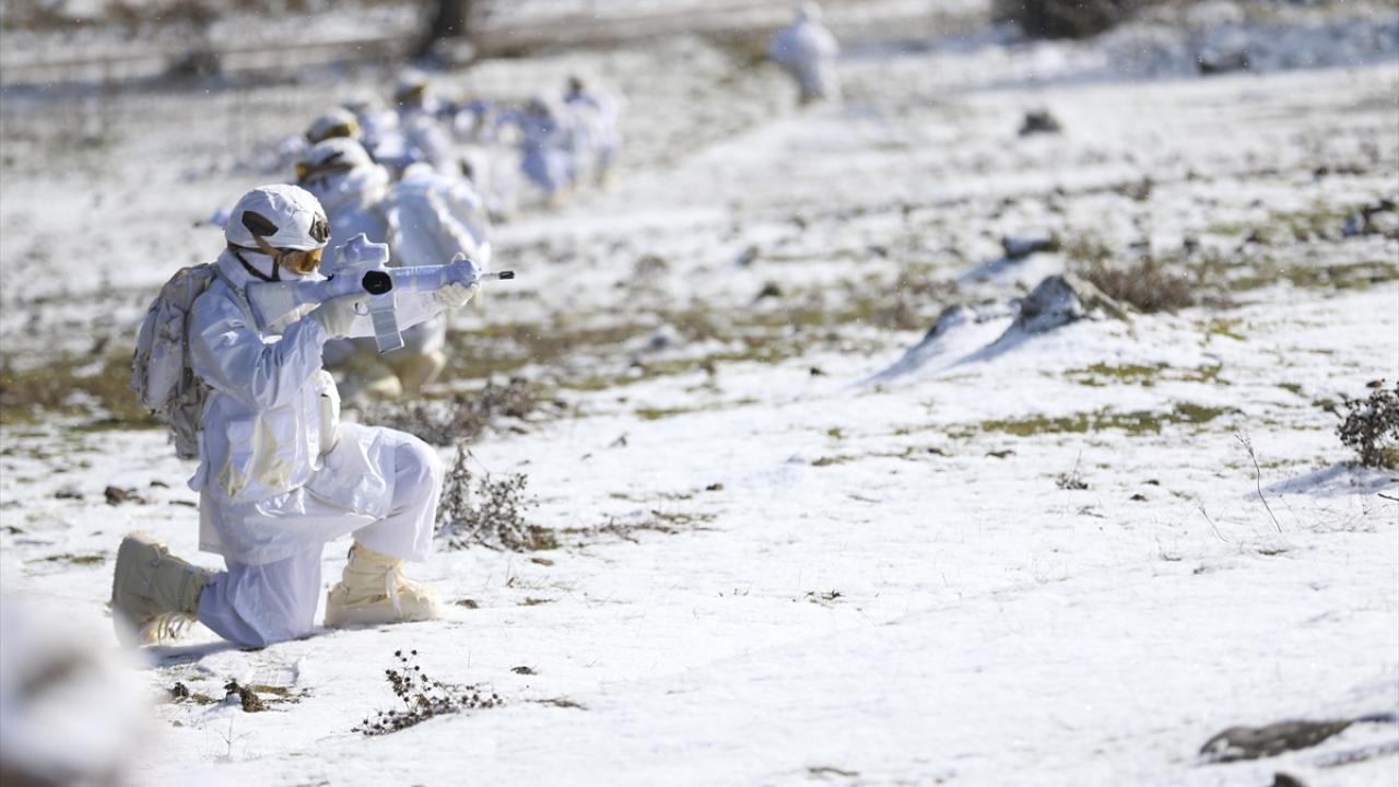 Komandoların pratik tecrübesi artırılıyor