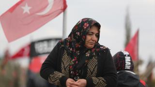 Adıyaman'da 6 Şubat depremlerinde yaşamını yitirenler kabirleri başında anıldı