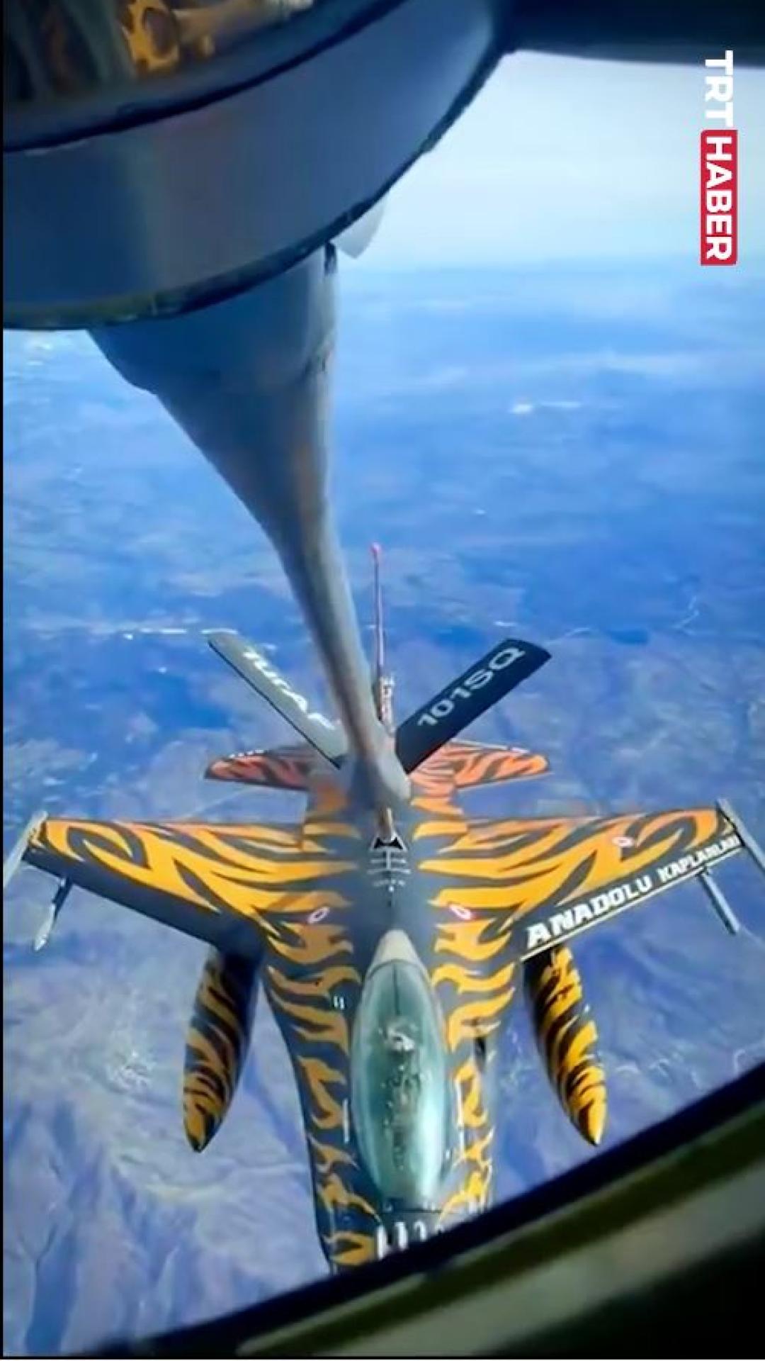 NATO Türk F-16'sının görüntüsünü paylaştı