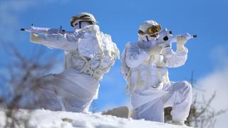 Jandarma komandolardan kış tatbikatı