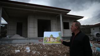 Sındırgı'da depremzedeler için yapılan kırsal konutların kaba inşaatları tamamlanıyor