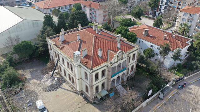 Balıkesir'de tarihi Redif Kışlası restore ediliyor