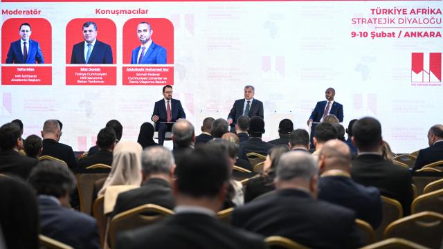 Türkiye'nin Afrika ülkeleri ile ilişkilerinin dünü bugünü ele alınıyor