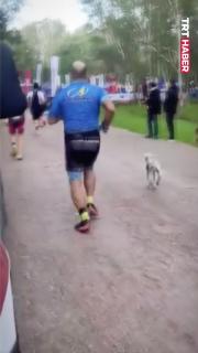 İzmir'deki koşunun sevimli yarışmacısı