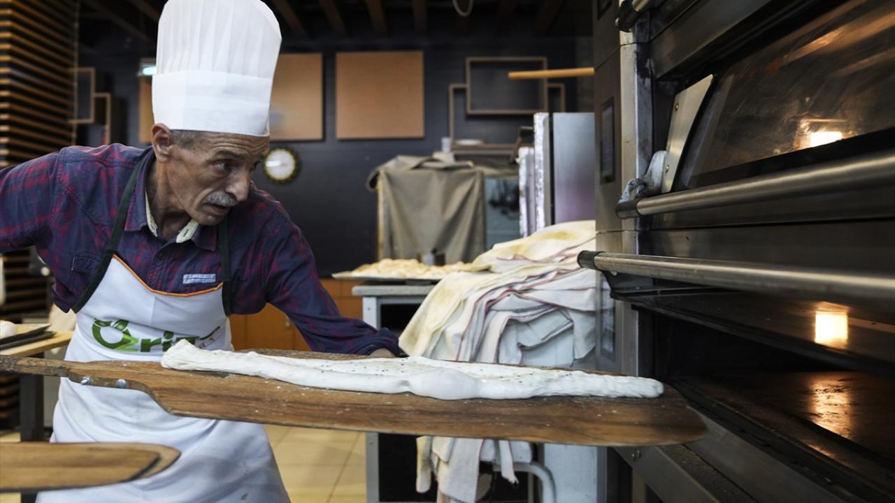 "Ramazanda pide talebinde artış oluyor"