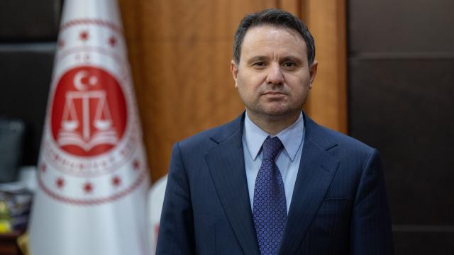 Bakan Gürlek: Bağış güveninin istismarına izin vermeyeceğiz haber görseli