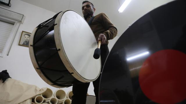 Filistin’de ramazan davulları geleneksel yöntemlerle üretiliyor