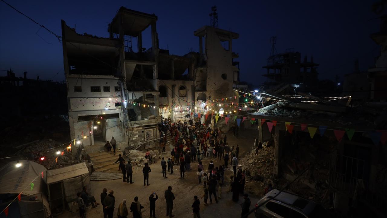 Gazze’de yıkımın ortasında ramazan sevinci