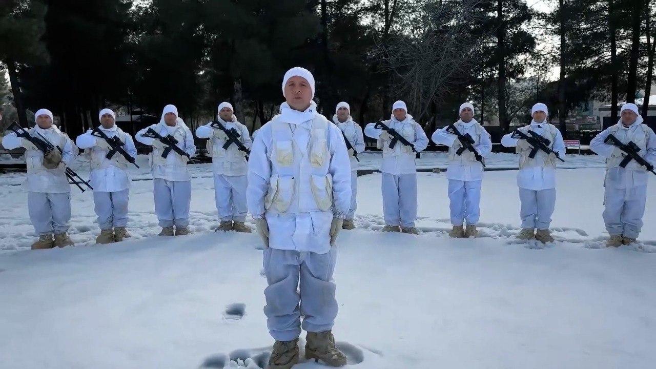 Mehmetçikten 'Sabahat teyzeye' teşekkür: Emanetin evlatlarının başının tacıdır