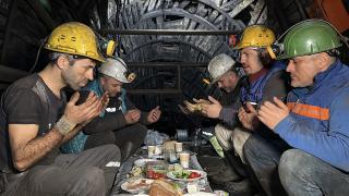 Madencilerin yerin 120 metre altında ilk sahur heyecanı