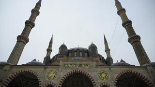 Selimiye Camii tam kapasite ibadete açıldı