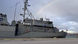 Türk Deniz Kuvvetlerine ait TCG Anamur mayın avlama gemisi NATO görevi için Yunanistan'da