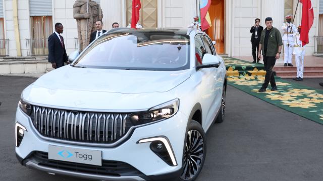 Cumhurbaşkanı Erdoğan, Etiyopya Başbakanı Ahmed'e Togg hediye etti