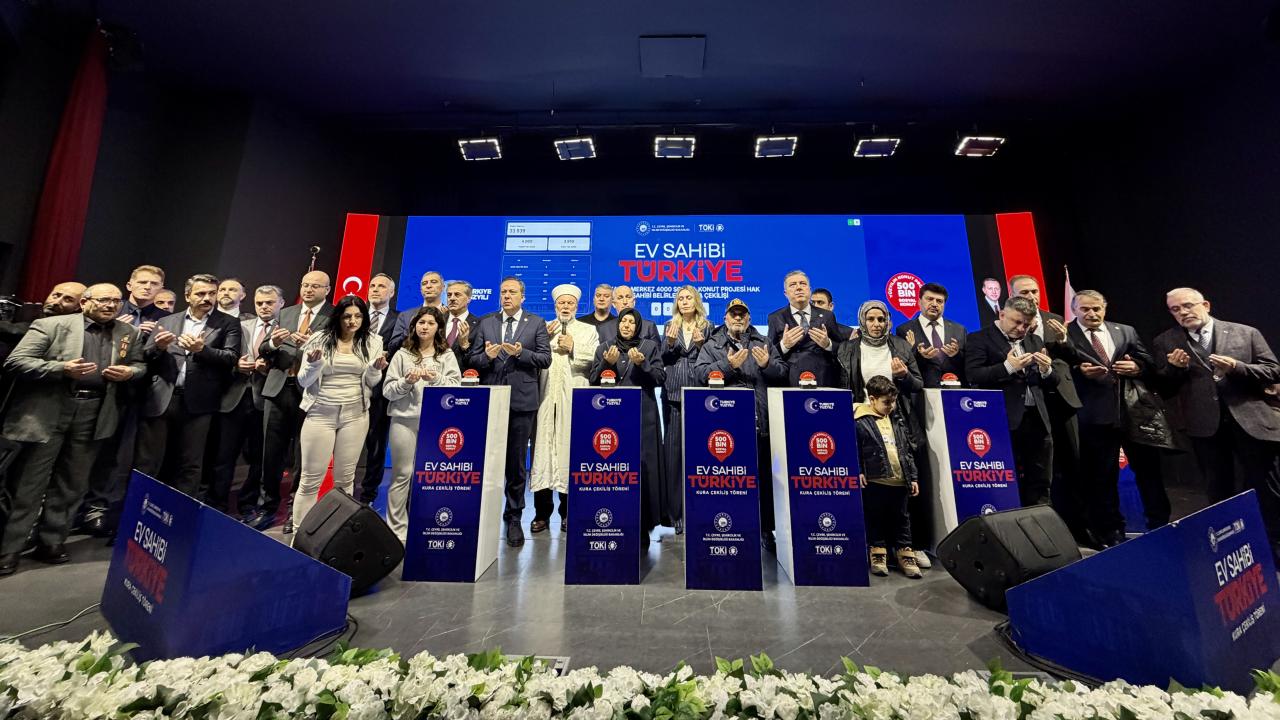 Konya ve Sakarya'da "Yüzyılın Konut Projesi"için kura heyecanı