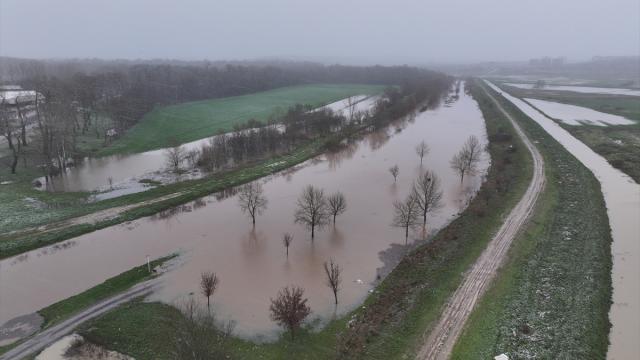 Tunca Nehri, Kırkpınar Güreşleri'nin yapıldığı Sarayiçi'nde kısmen taştı