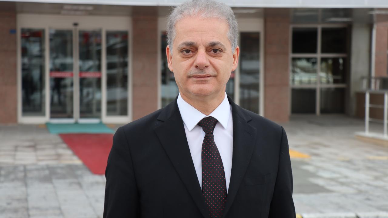 "Sağlık ekipleri yeri geldiğinde canlarını ortaya koyuyor"