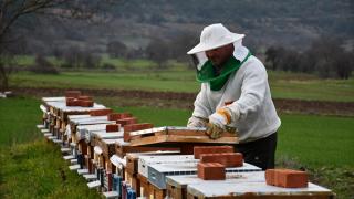 "Köyde bir kovanın olsun" projesiyle 50 kovan sahiplendirdi