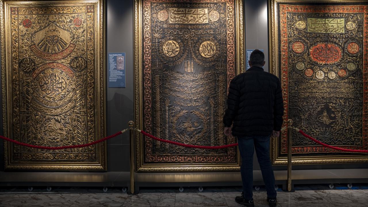 Erzurum'da Kutsal Emanetler ve Vakıf Eserleri Sergisi açıldı